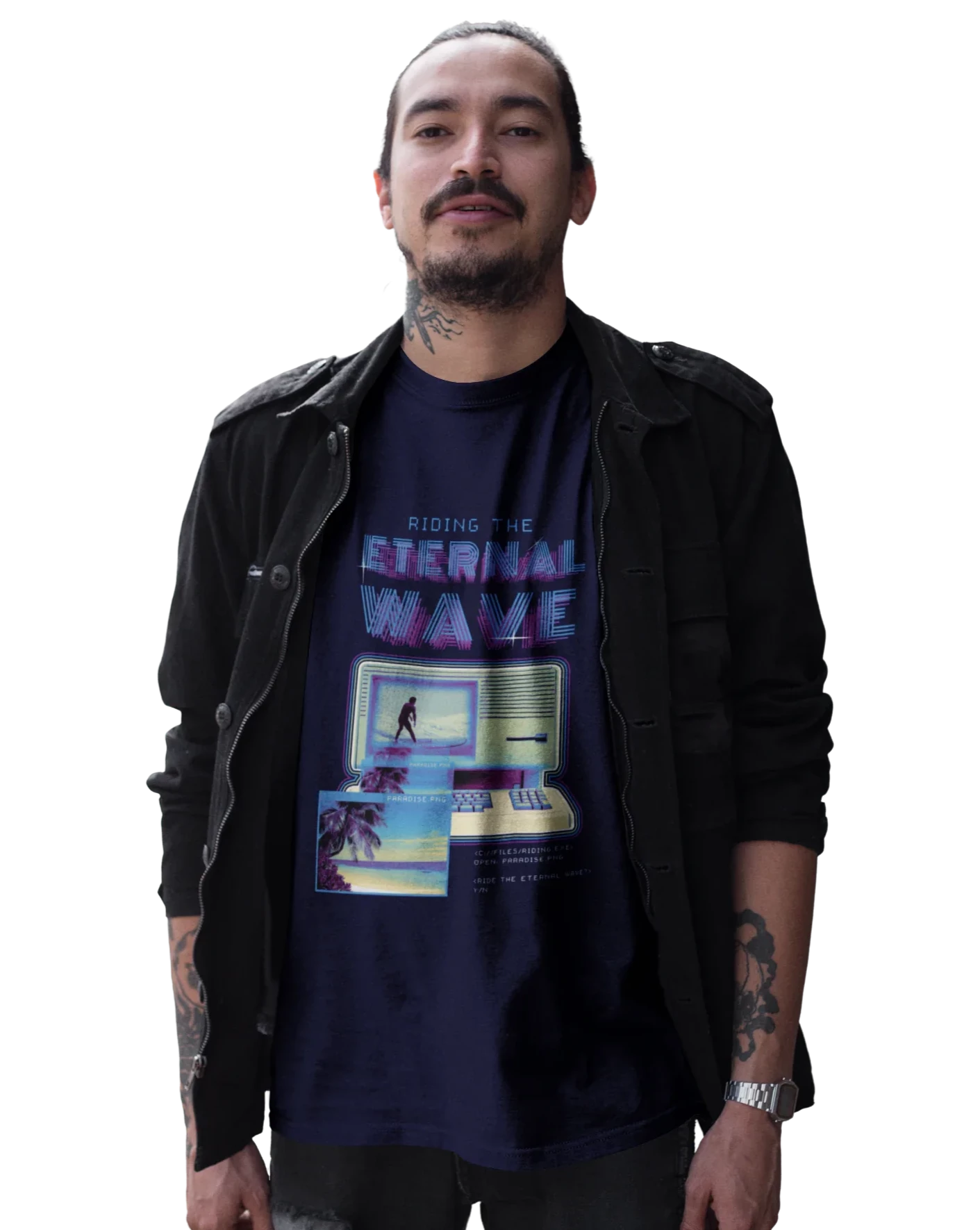 hombre de edad mediana viste una playera streetwear de color azul con diseño estilo vaporwave cyberpunk  